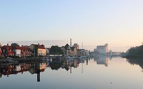 Ahus Gaestgivaregard